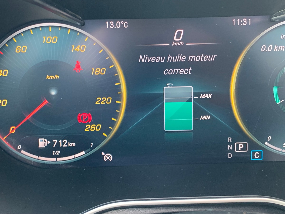 Mercedes-Benz Classe C Cabriolet 194 ch | AMG Line | Siéges électriques chauffants | Caméra de recul