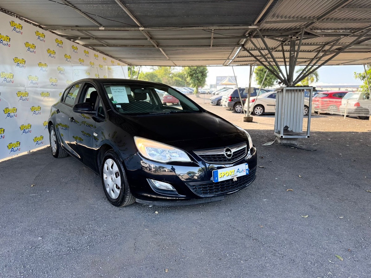 Opel Astra DIESEL 1.3 cdti SPORT AUTO