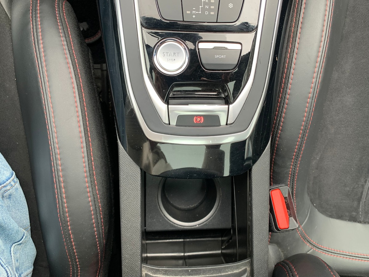 Peugeot 308 180 chevaux | GT | Toit panoramique | Caméra de recul | Régulateur de vitesse | GPS