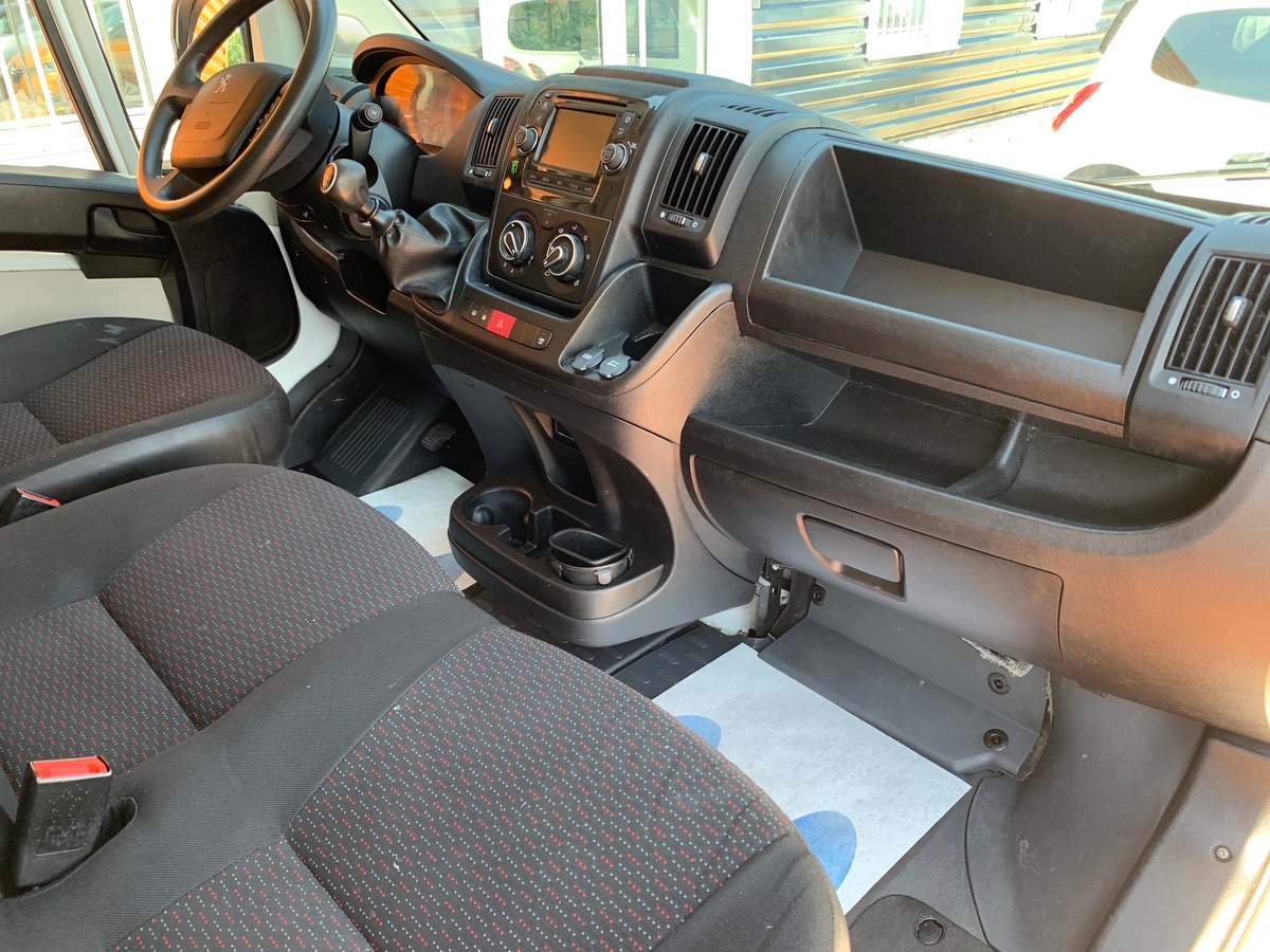 Peugeot Boxer III Phase 3 335 L3H2 2.0 Bluehdi 163