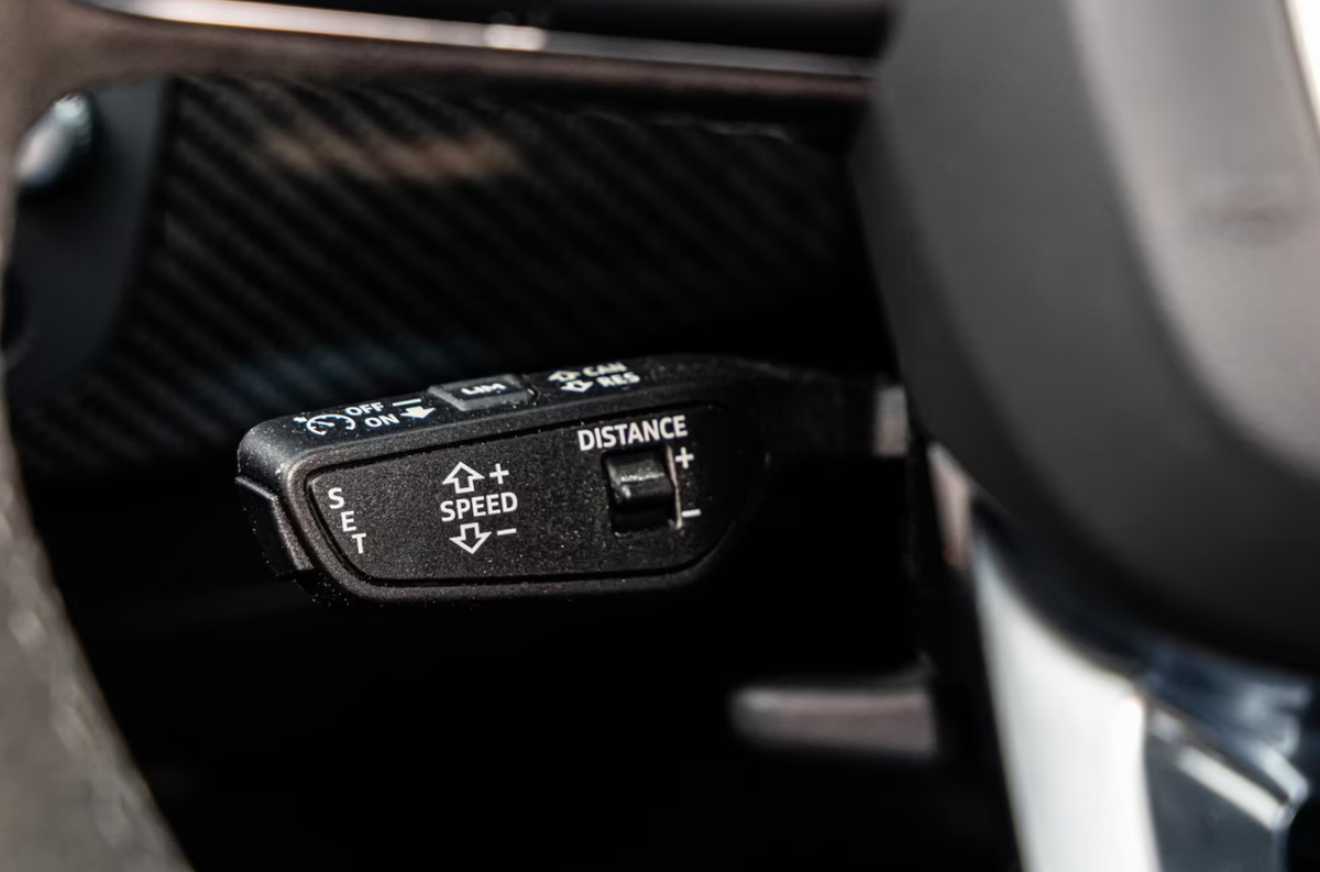 Audi RS4 Avant V 2.9 V6 TFSI 450ch quattro tiptronic 8 Bleu Nogaro Bang&Olufsen Toit ouvrant