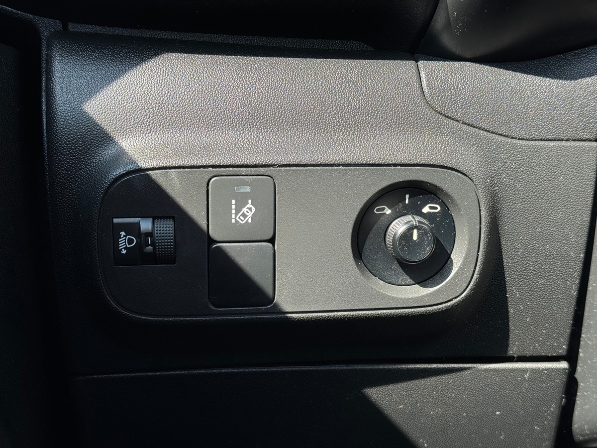 Citroën C3 Phase 3 Shine S&S 110 cv - Carnet d'entretien complet - Courroie changée - Apple Carplay