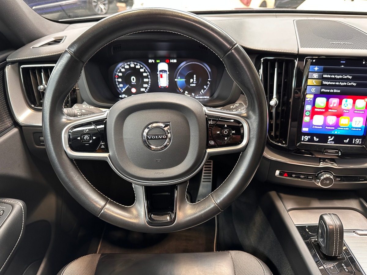 Volvo XC60 T8 AWD 318 + 87 POLESTAR Engineered Geartronic / ATTELAGE / HARMAN KARDON