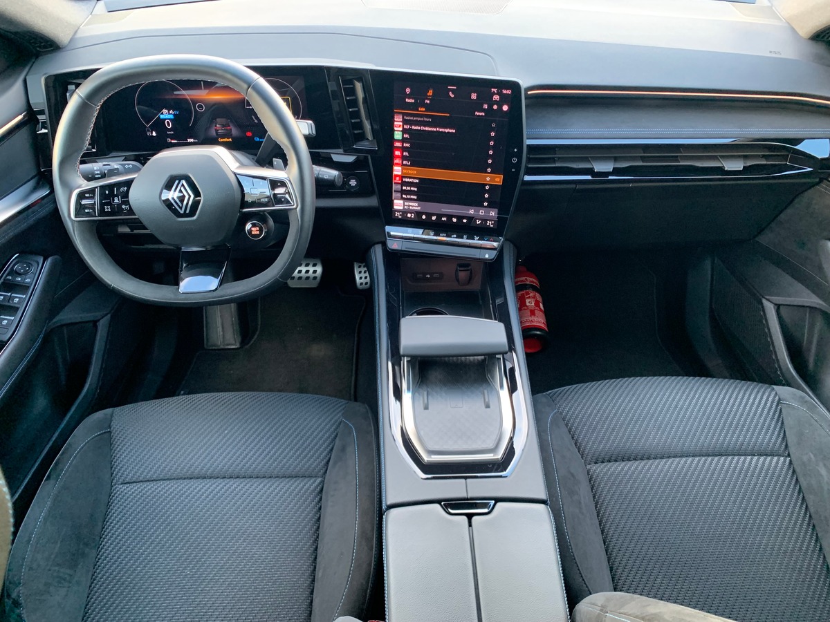 RENAULT Espace 200 | E-TECH | Esprit Alpine | 7 Places | Caméra de recul | Pack Advanced Driving