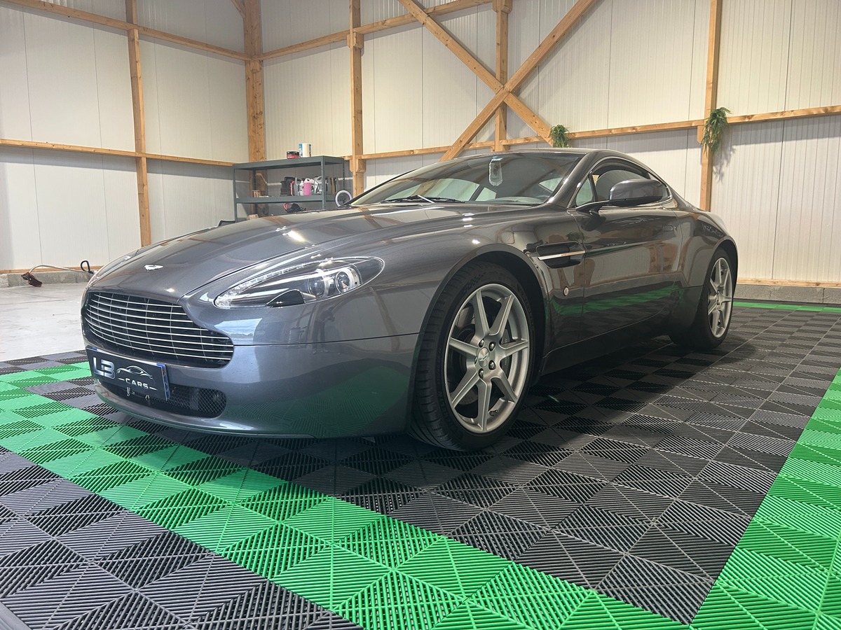 Aston Martin V8 Vantage 4.3 385 cv Boîte auto - Vidange Ok - Suivi Aston Martin