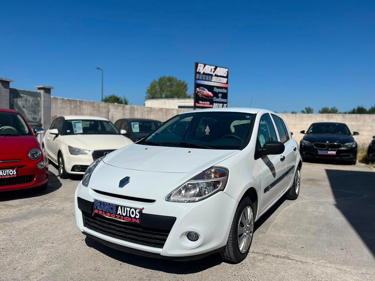 RENAULT Clio III