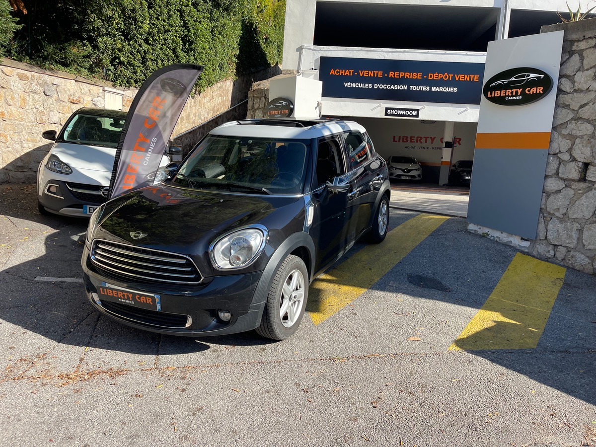 Mini Countryman Cooper 1.6 i 115 CV / Toit Ouvrant / Intérieur Cuir / GPS / Boite Auto