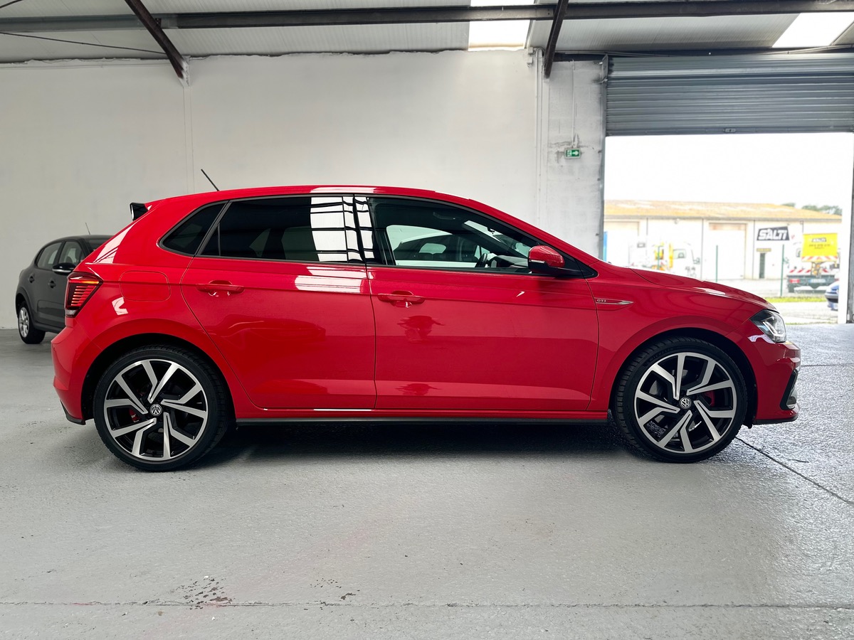 Volkswagen Polo VI GTI 2.0 TSI 200cv DSG6