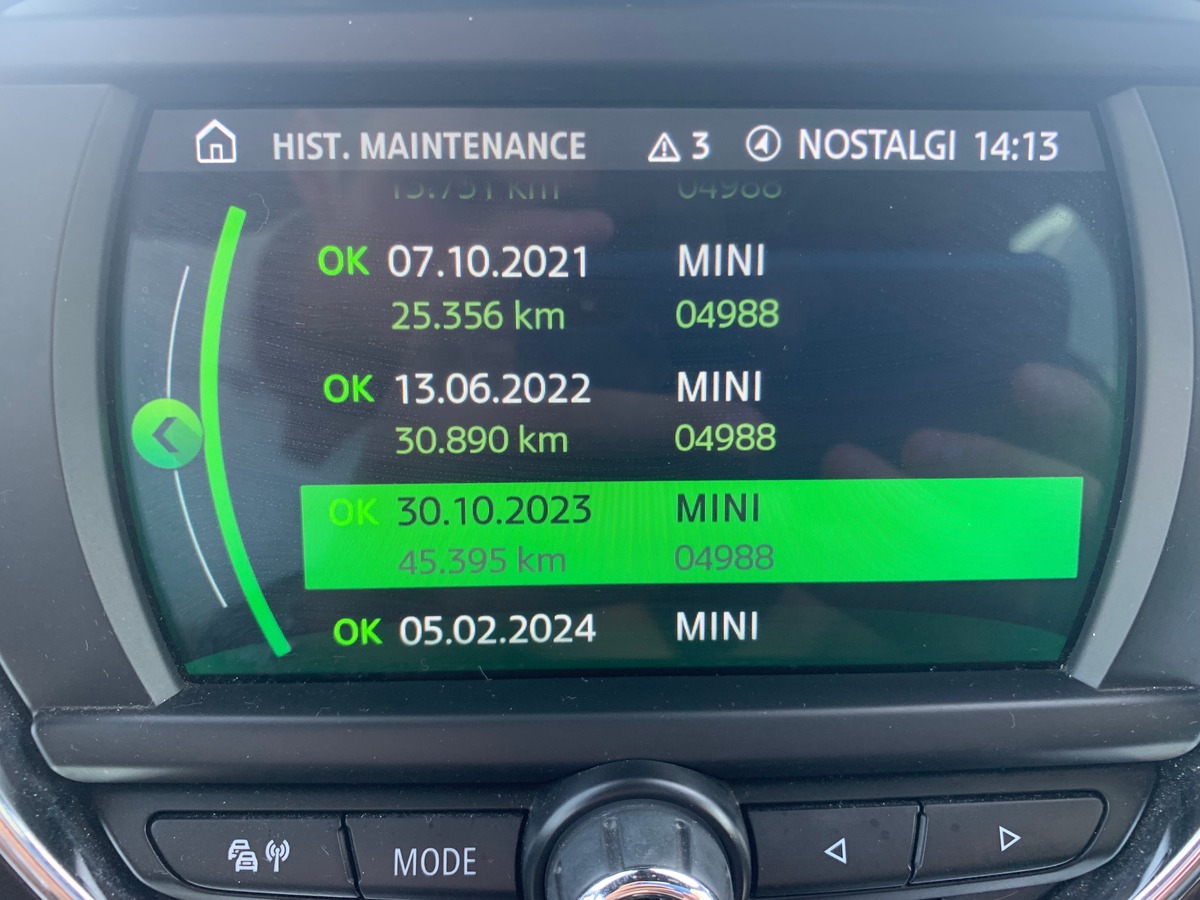 Mini Countryman 136 | Oakwood | Toit ouvrant panoramique | Caméra de recul | Siéges chauffants | GPS