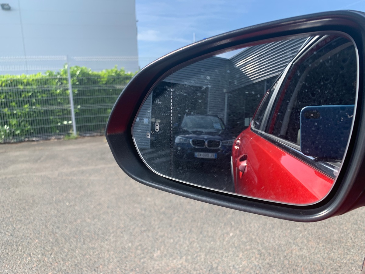 Kia Stonic 120 ch | Premium | Caméra recul | Régulateur vitesse | Apple car Play | Siéges chauffants