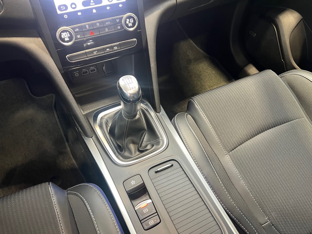 RENAULT Megane IV 1.5 BLUE DCI 115 INTENS /BOSE/HUD/