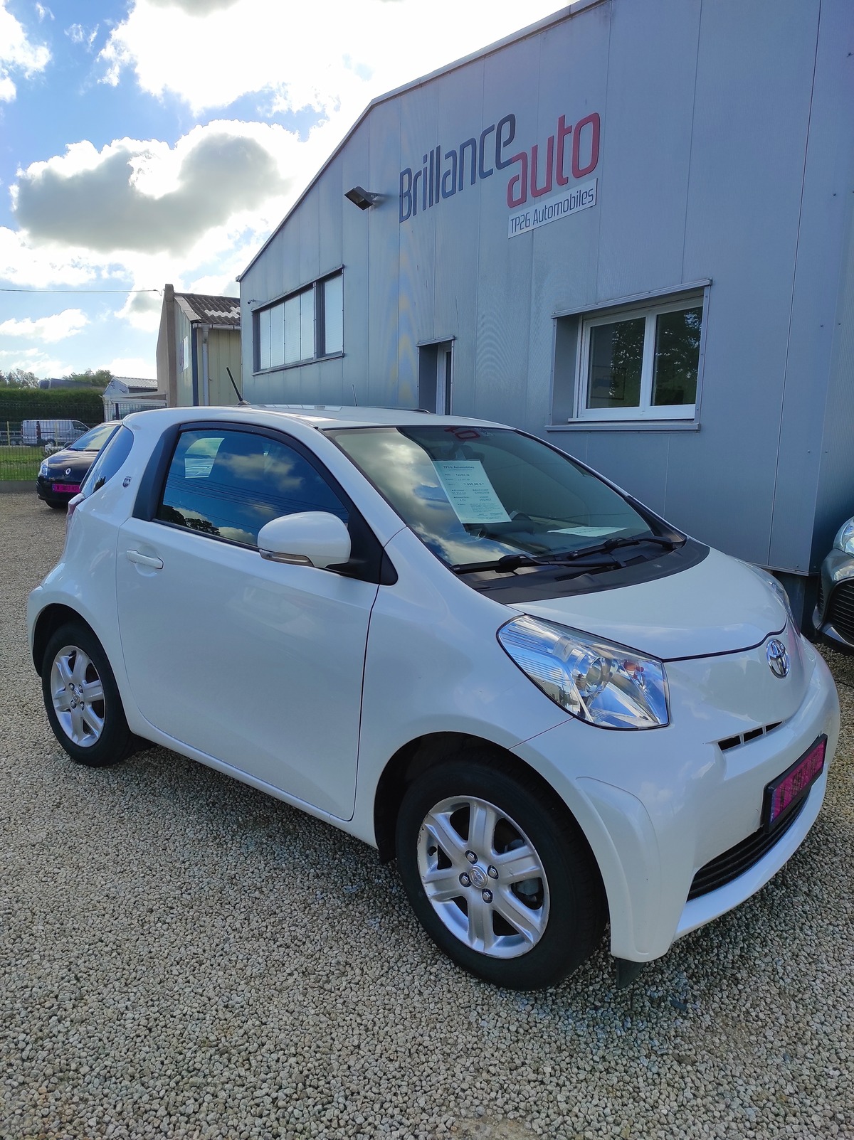 Toyota iQ 1.0 VVTi 68