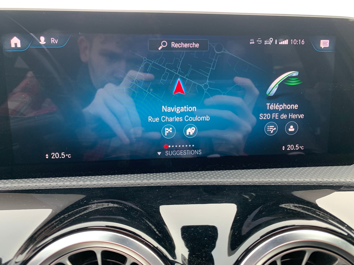 Mercedes-Benz Classe A 116 ch | Progressive line | Pack Sport Black | Pack Premium Plus | Toit pano