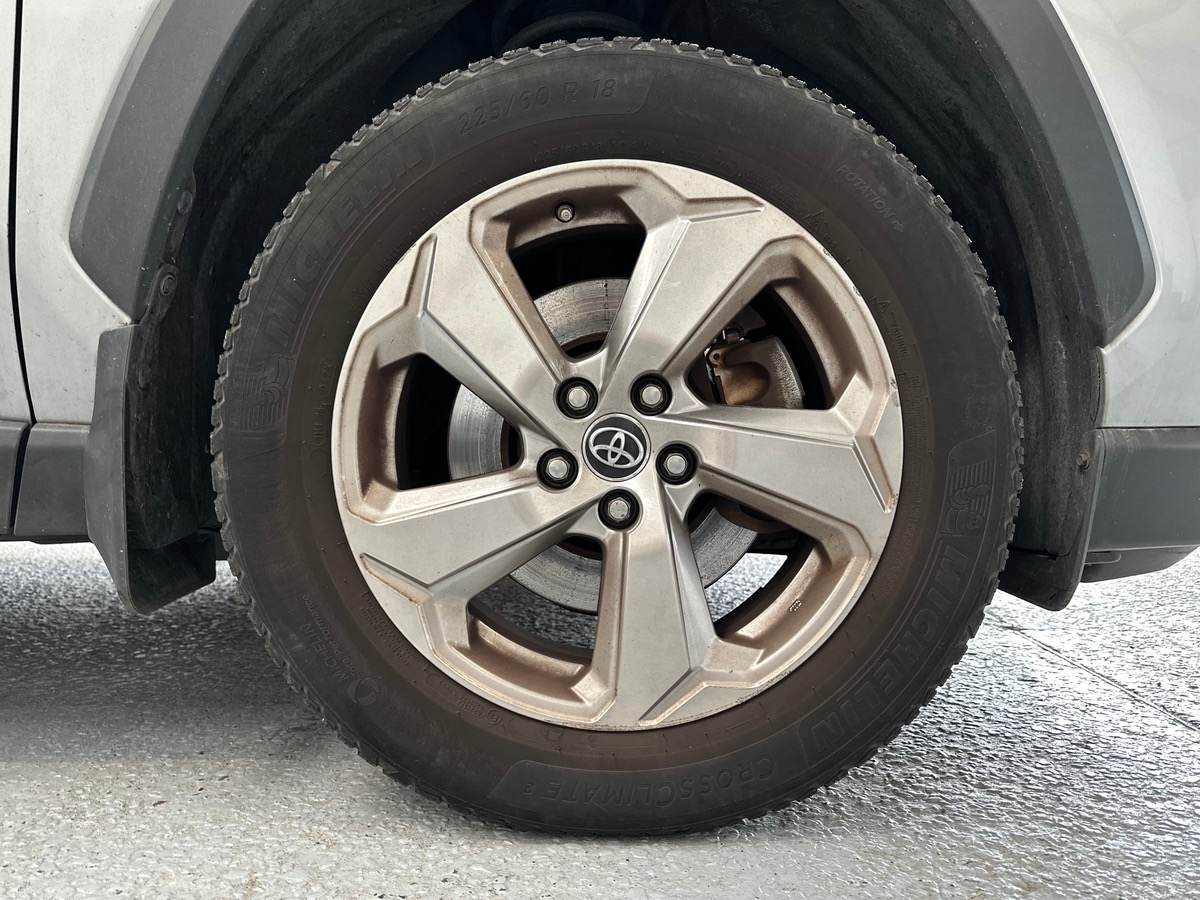 Toyota RAV4 2.5 218 HYBRIDE DYNAMIC 2WD PACK DEMO DESIGN / ATTELAGE AMOVIBLE / CARPLAY