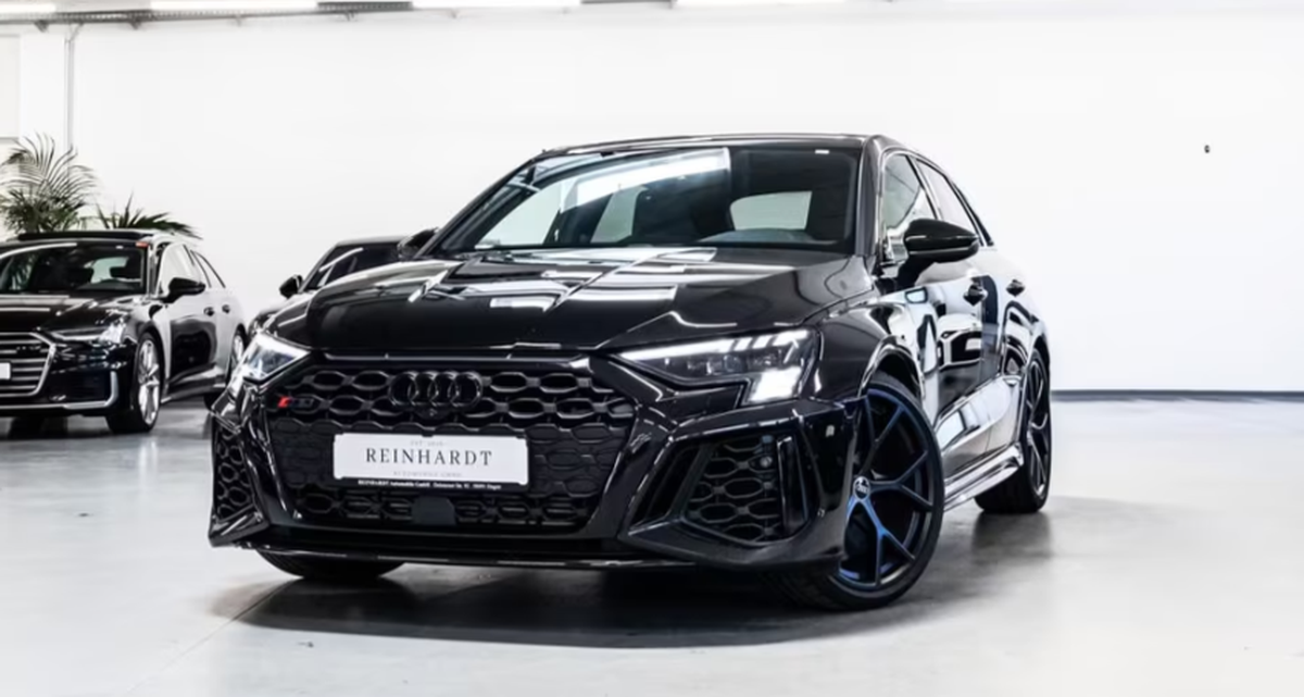Audi RS3 Sportback IV 2.5 TFSI 400ch quattro S tronic 7 Bang&Olufsen Toit ouvrant Freins céramique