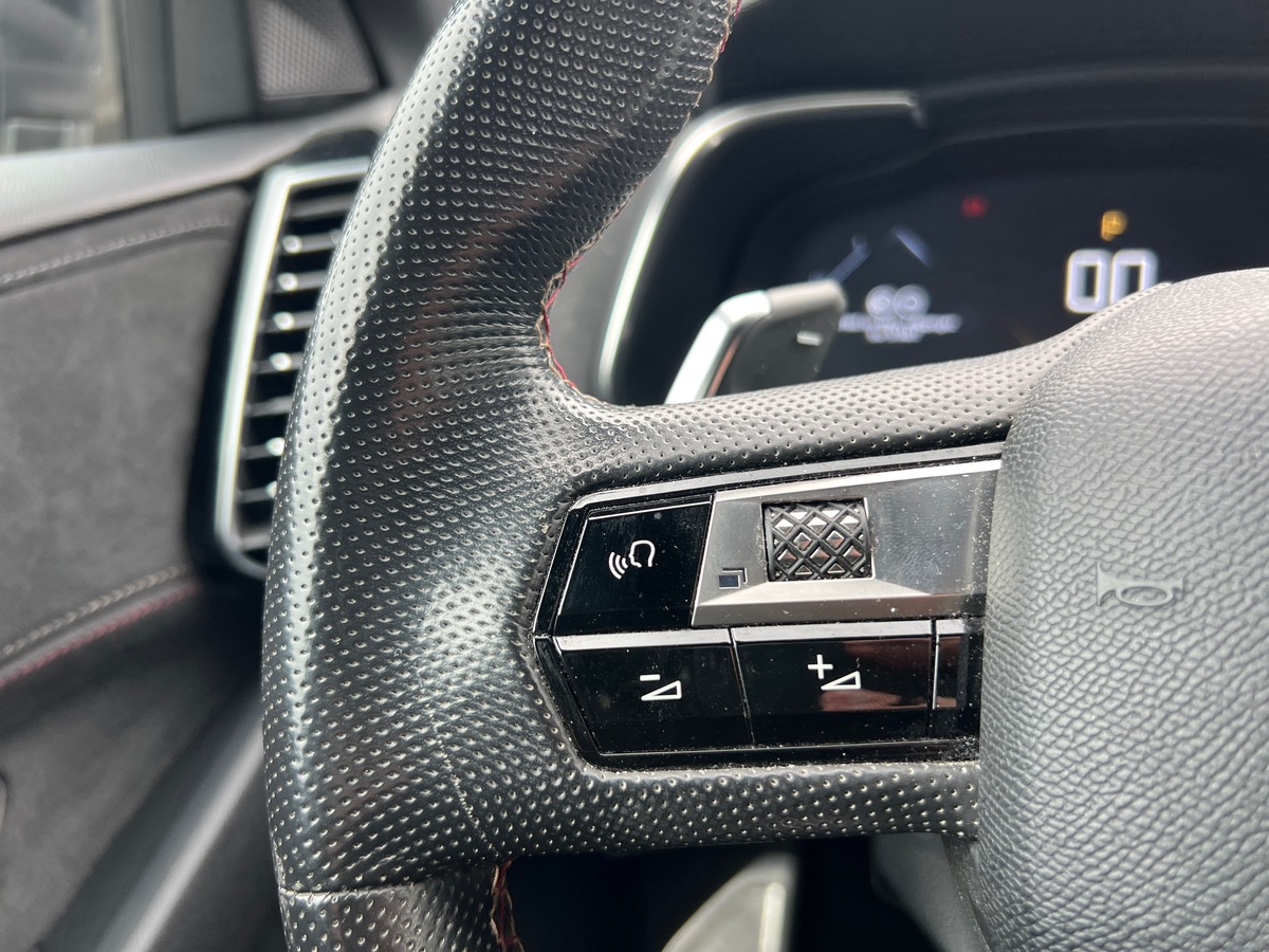 DS DS 7 Crossback PERFORMANCE LINE 130 1.6L BLUEHDI EAT8, SUIVI COMPLET, CAMERA DE RECUL, 1ERE MAIN