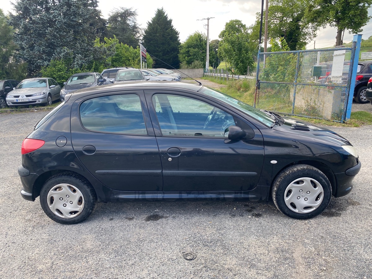 Peugeot 206 1.4 hdi 70cv 195150km annee 2003