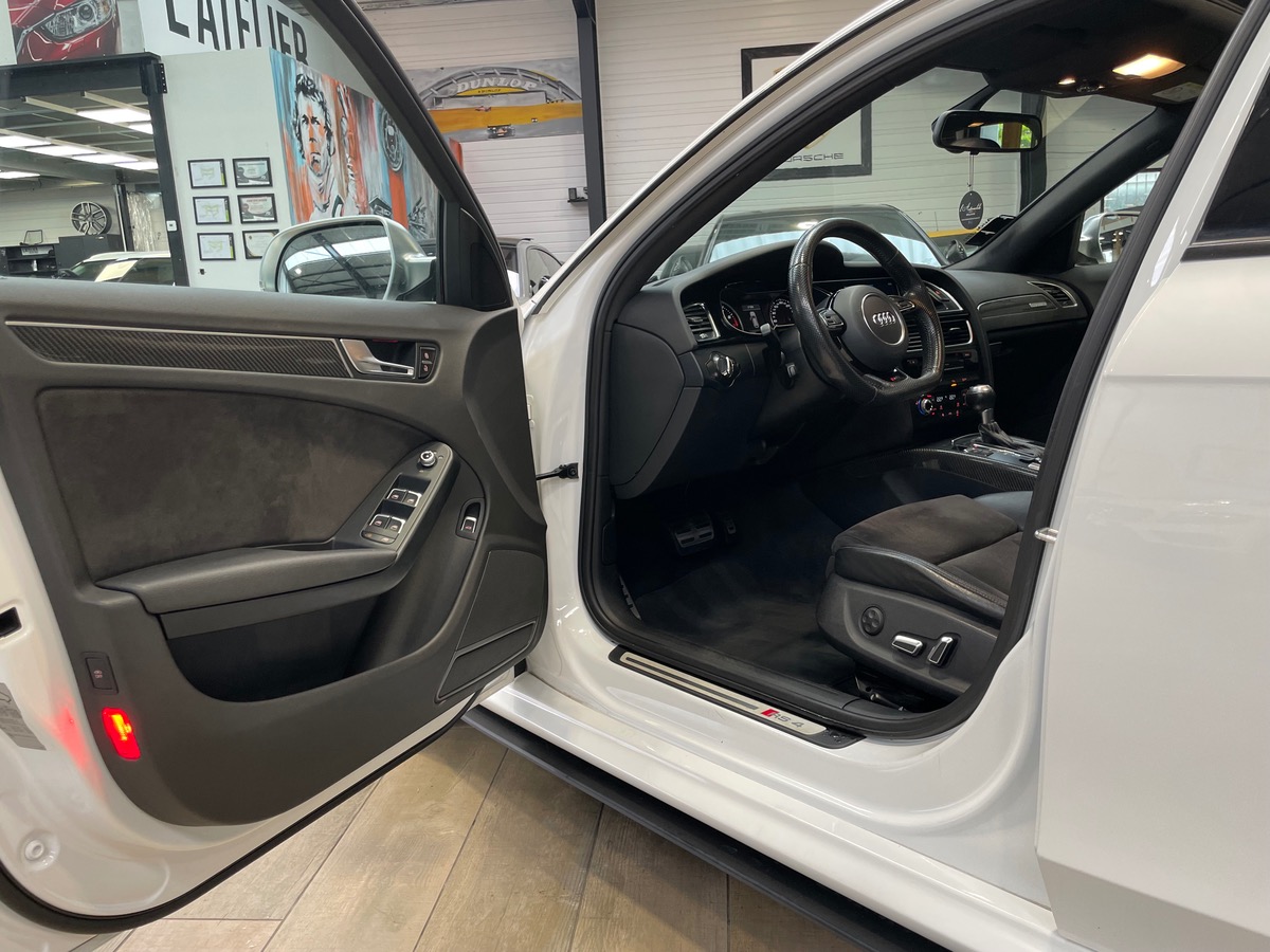 Audi RS4 AVANT V8 4.2 FSi 450 S-TRONIC7 - TOIT OUVRANT / LIGNE MILTEK - SUIVI CONSTRUCTEUR