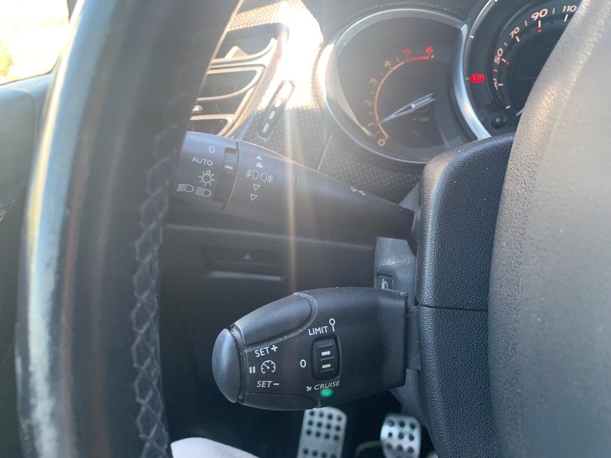 DS DS 3 110 ch | Sport chic | Régulateur vitesse | Climatisation | Bluetooth | Vitres électriques