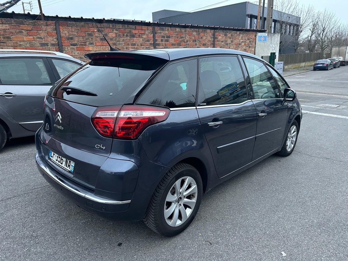 Citroën C4 Picasso 1.6 e-HDI 112 CV 1er mains exclusives  4XCBLeut