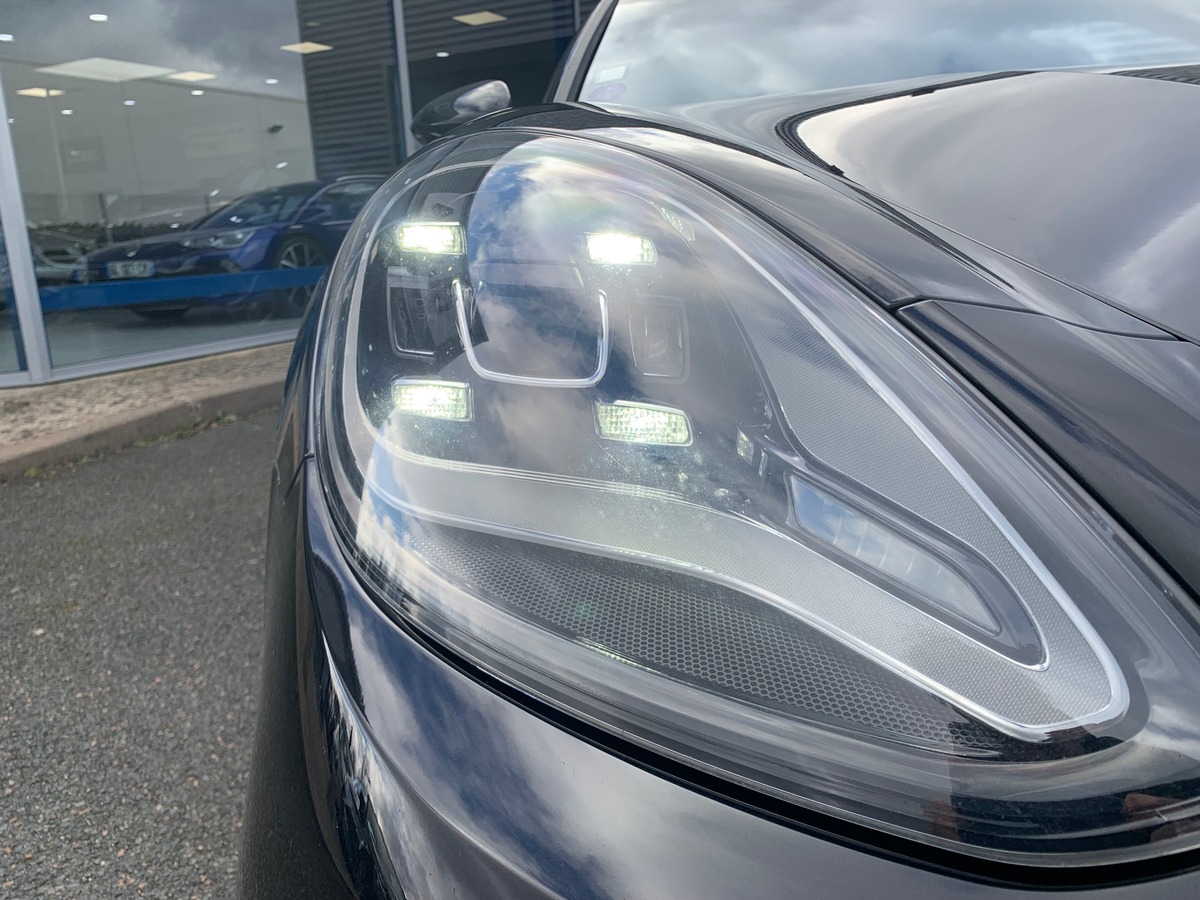 Porsche Panamera 465 ch | Platinium Edition | 4 E- Hybrid | TVA Récupérable | Jantes Sport Exclusive