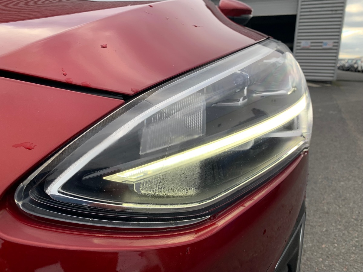 Ford FOCUS SW 120 ch | Vignale | Toit ouvrant panoramique | Apple car play Android auto | Attelage