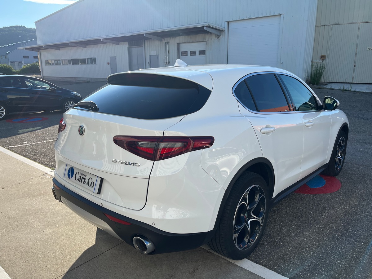 Alfa Romeo Stelvio 2.2 210CH Q4 SPORT EDITION, AT8, HAYON ELEC, CAMERA, MAINTIEN DANS LA VOIE