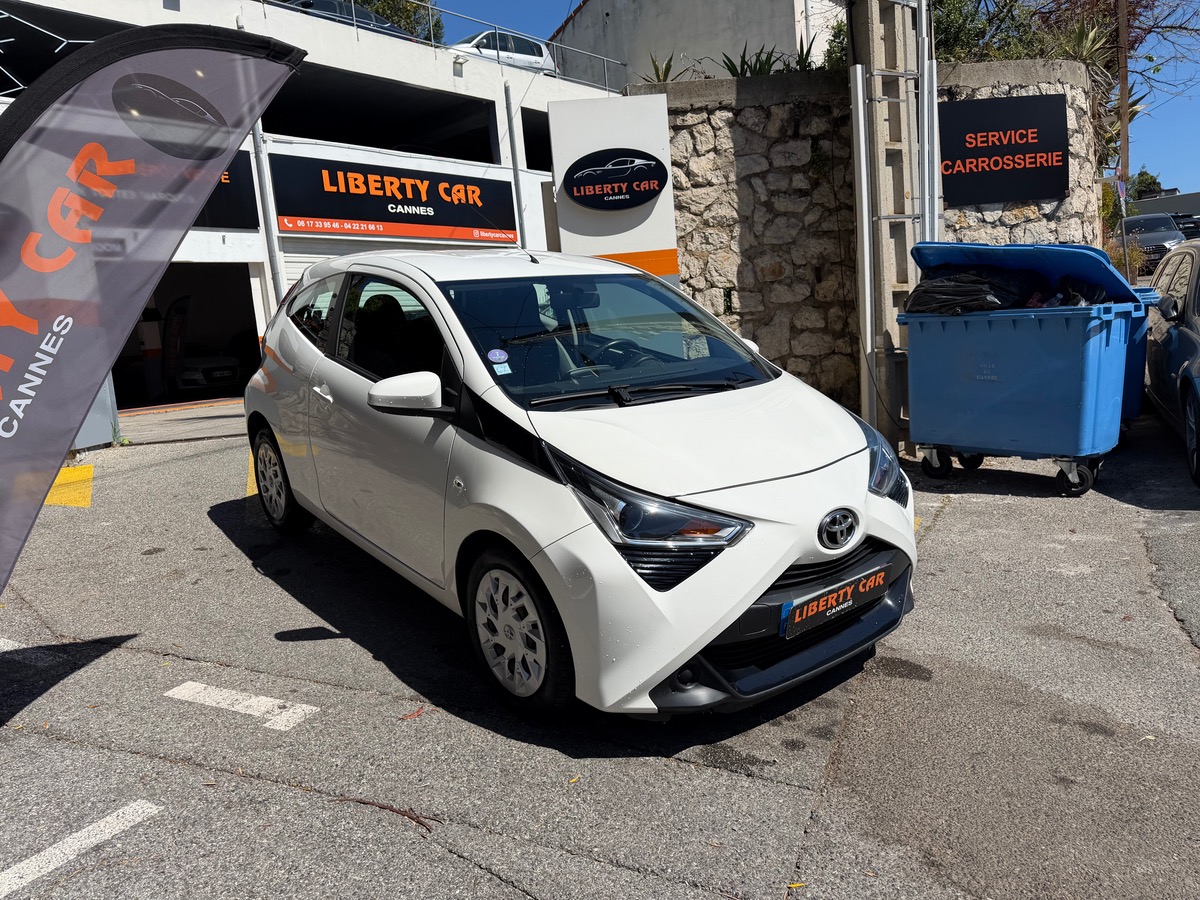 Toyota Aygo 1.0 VVTi 72 CV Boîte auto Phase 2 / KM Réel / Cim / écran / Caméra de recul