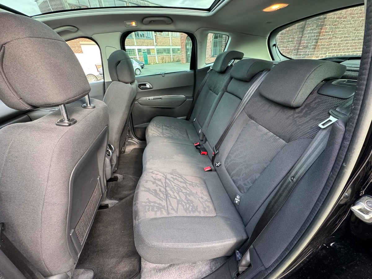 Peugeot 3008 1.6 HDi 115cv Allure - Attelage - Garantie