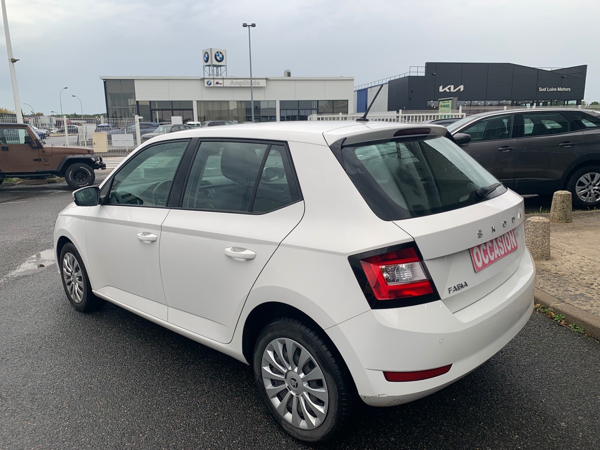Skoda Fabia 60 ch | Business | GPS | Bluetooth | Radars de stationnement | Régulateur de vitesse