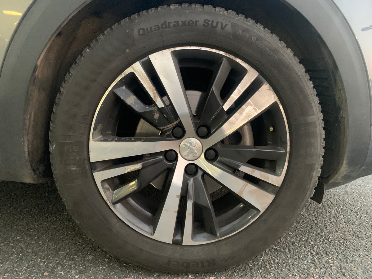 Peugeot 3008 130 | GT LINE | Mirror Screen | Pack City 1 | Full LED Technology | Phares Adaptatifs