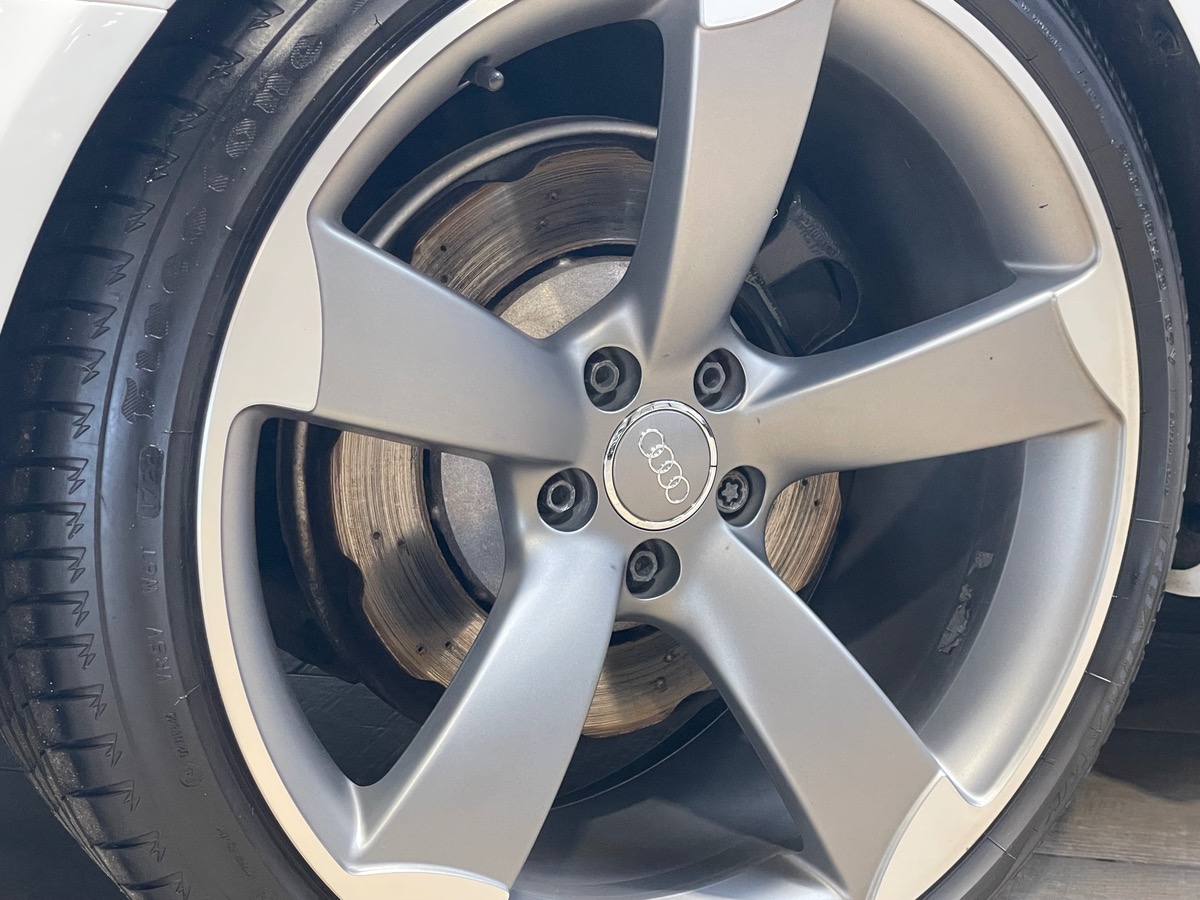Audi RS4 AVANT V8 4.2 FSi 450 S-TRONIC7 - TOIT OUVRANT / LIGNE MILTEK - SUIVI CONSTRUCTEUR