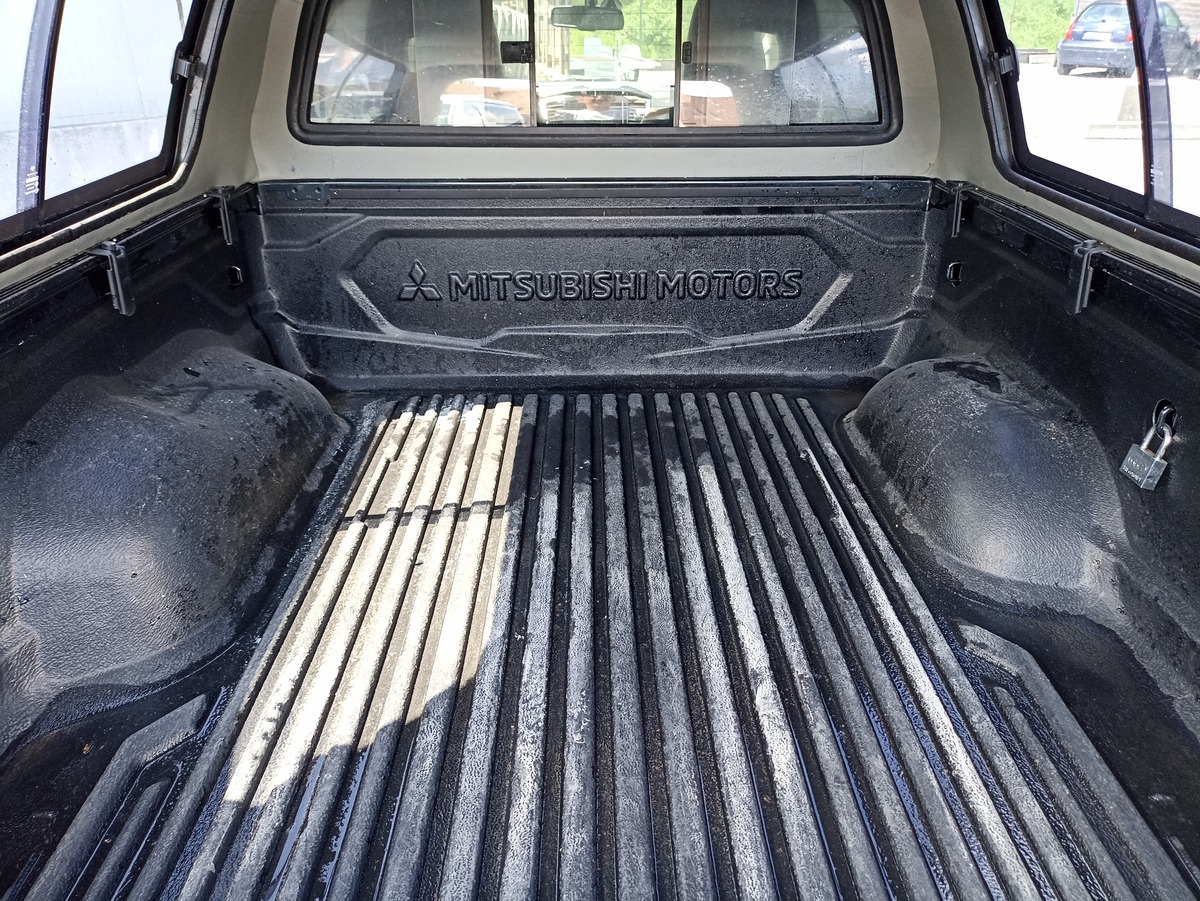 Mitsubishi L200 2.2 DID 150 CLUB CAB INSTYLE