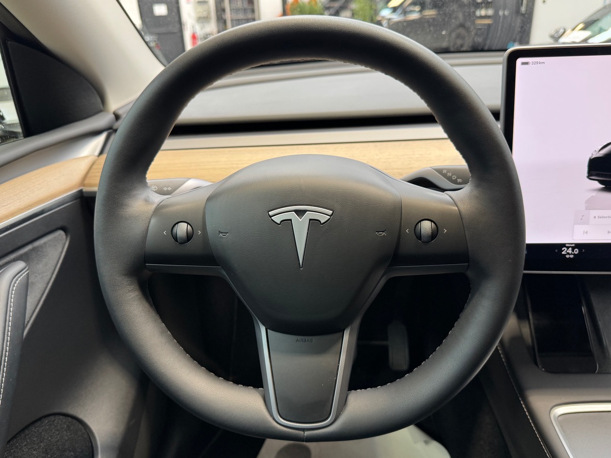 Tesla Model Y 347 cv PREMIÈRE MAIN AUTOPILOTE