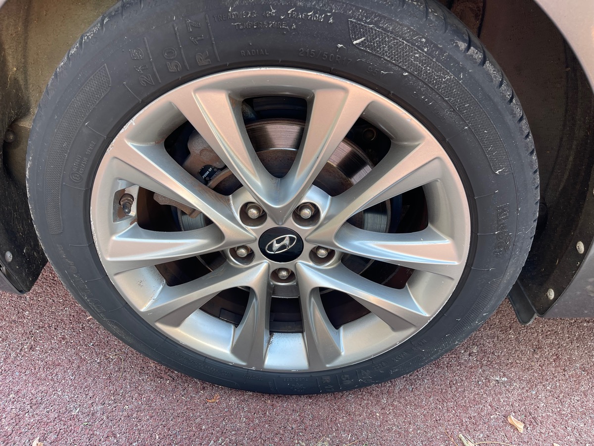 Hyundai i40 SW 1.7 CRDI 136 CV / Toit ouvrant / Barre de Toit / Moteur à Chaine