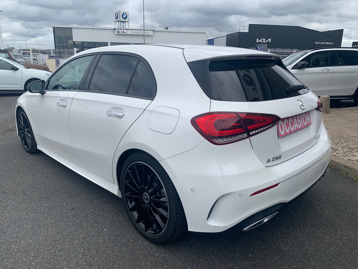 Mercedes-Benz Classe A 225 ch | AMG LINE | Toit ouvrant panoramique | Eclairage d'Ambiance | 4 MATIC