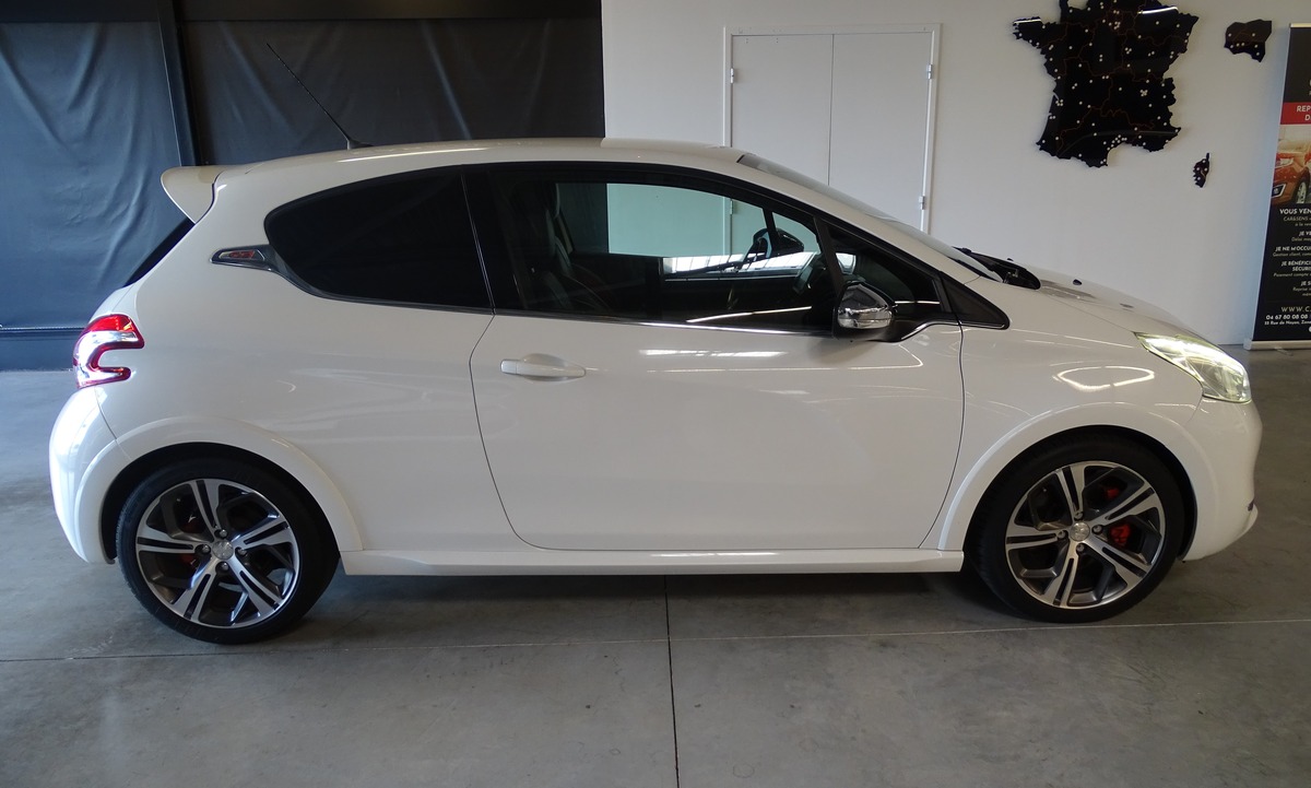 Peugeot 208 1.6 GTI 200ch BVM6