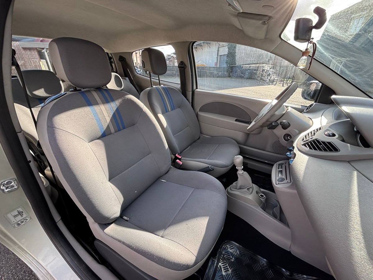 RENAULT Twingo 2 1.2i - Distribution OK - CT OK