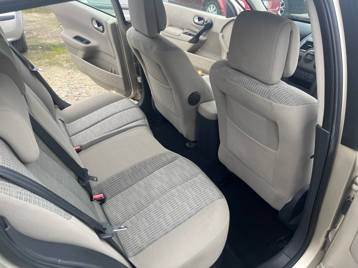 RENAULT Megane 1.5 dci 105CH 141433KM