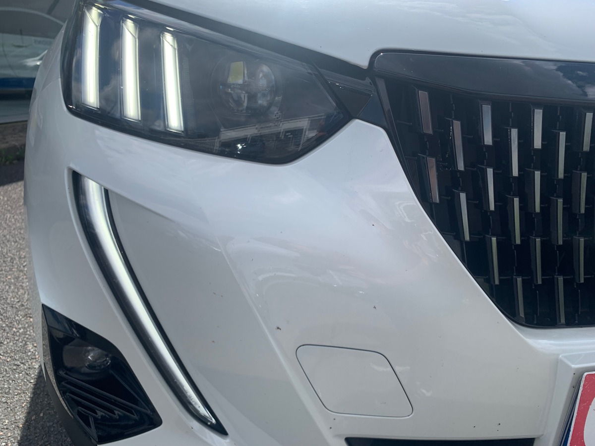 Peugeot 2008 130 chevaux | GT Line | Toit ouvrant panoramique | Apple car Play | Attelage