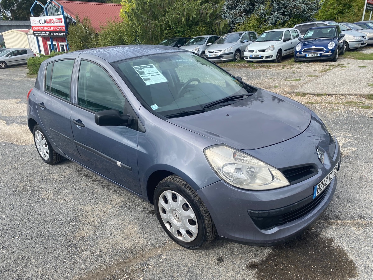 RENAULT Clio 1.2 16v 75cv 1ere main 108050km
