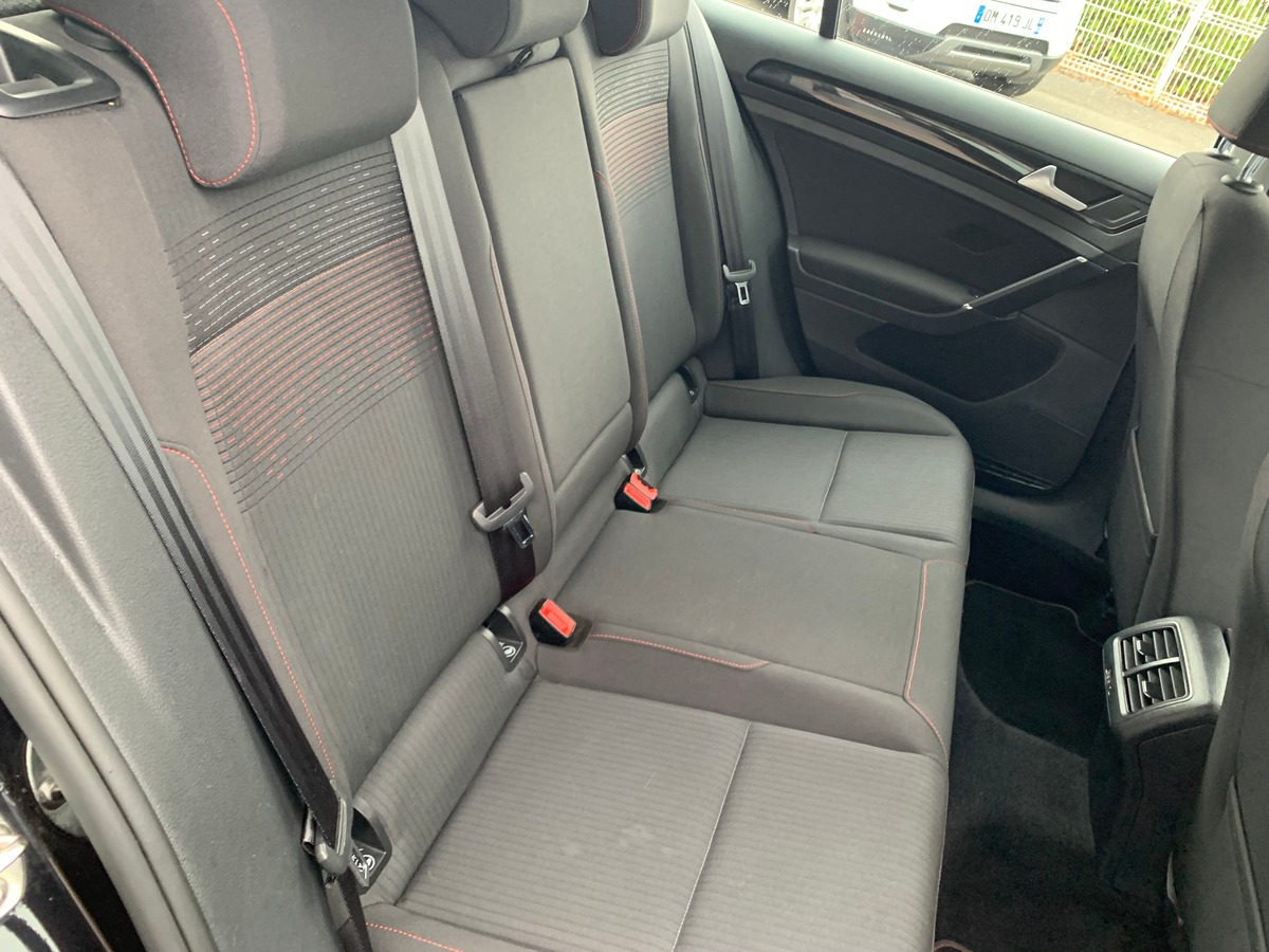 Volkswagen Golf 125 | Sound | Caméra recul | Régulateur | GPS | Apple car play | Attelage amovible