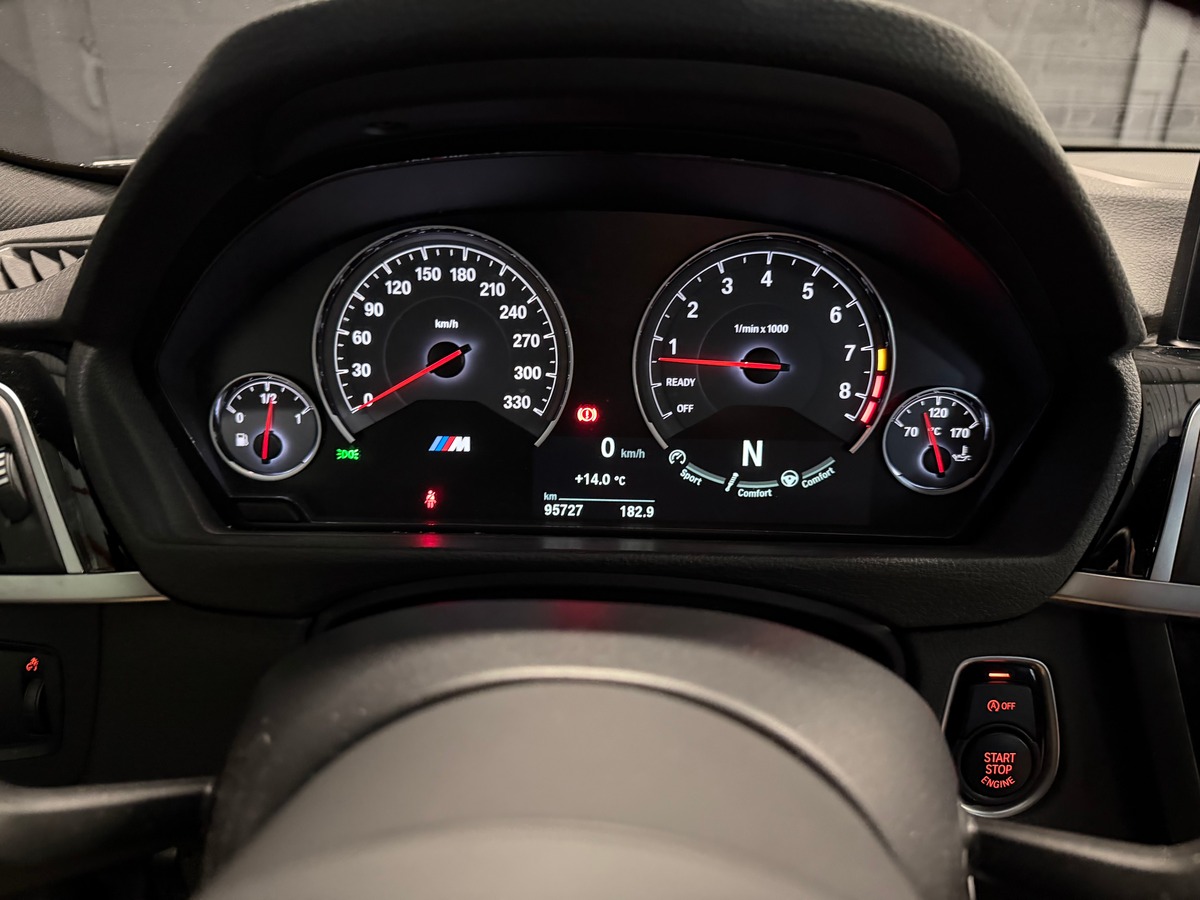 Bmw M4 Coupé F82 3.0 431ch M DKG Toit Carbone