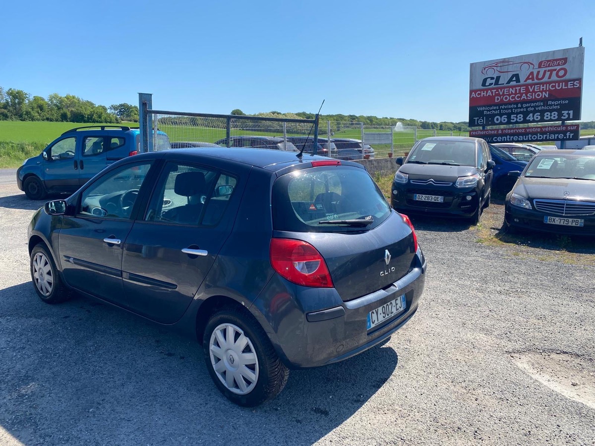 RENAULT Clio III 1.2 tce 100cv faible kilométrage d’origine 