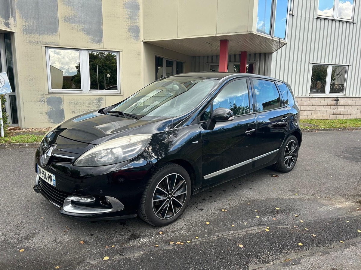 RENAULT Scenic 1.6 DCI 130 CV BOSES en4X foit crit2