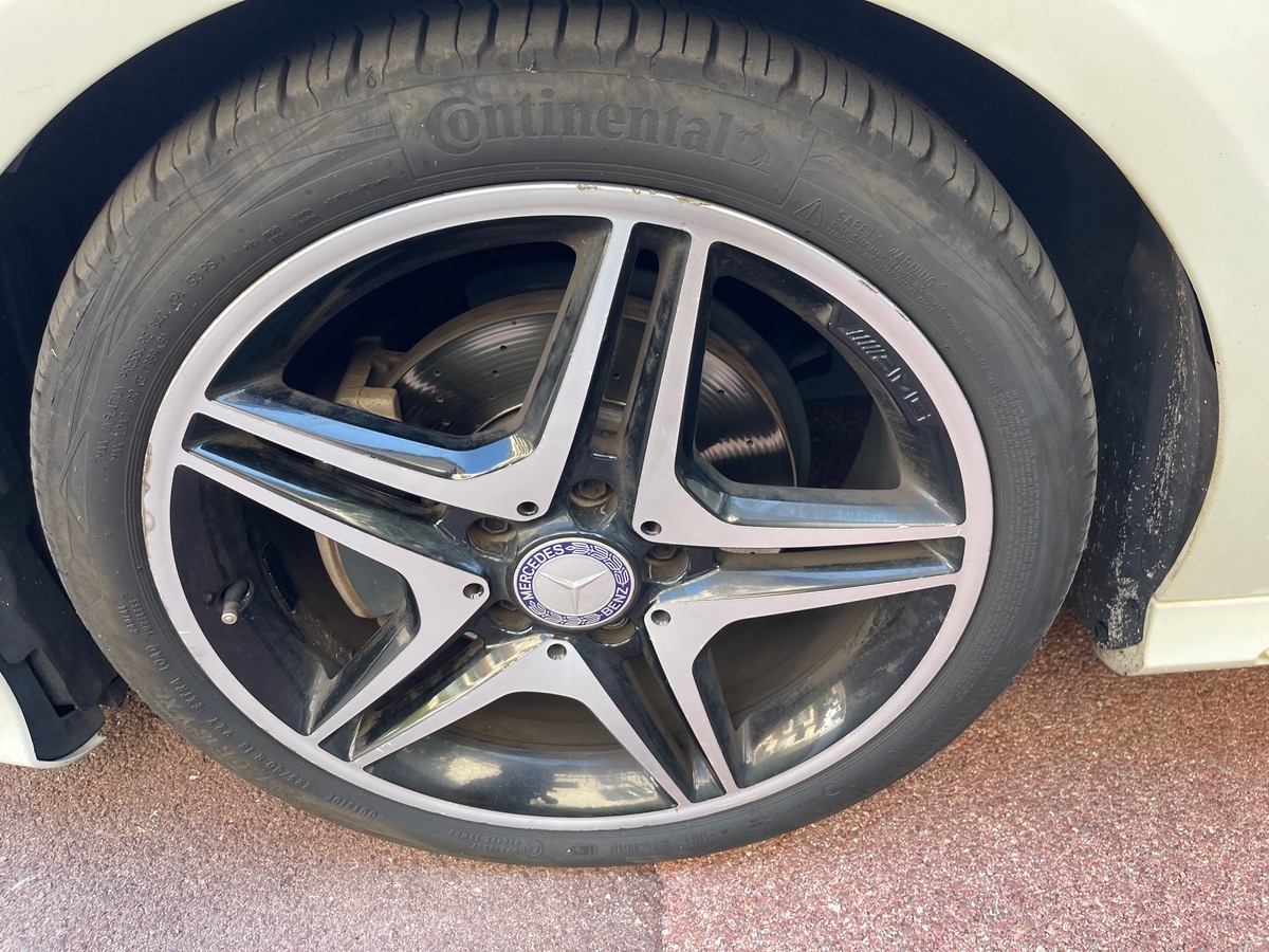 Mercedes Benz Classe A 200 CDI 136CV Pack AMG / Fascination / Toit Ouvrant / Full Options