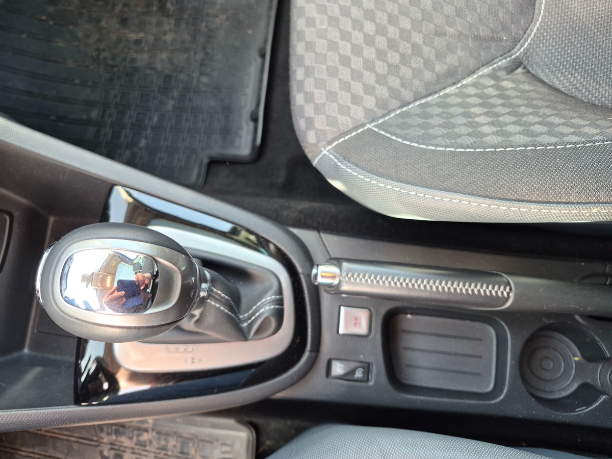 RENAULT Clio IV Estate 120 ch GT EDC