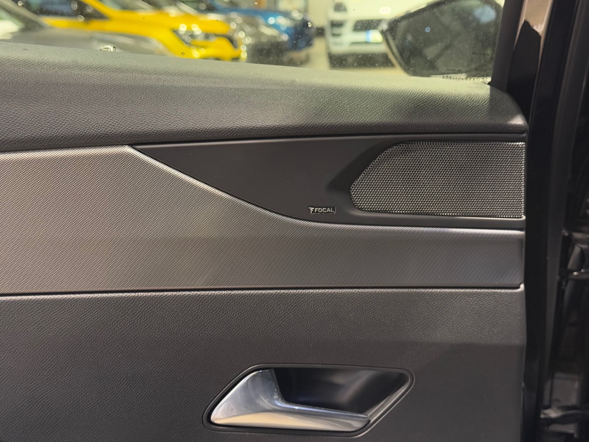 Peugeot 308 PHEV 180 e-EAT8 GT 1ERE MAIN TOIT OUVRANT PANORAMIQUE / FOCAL b
