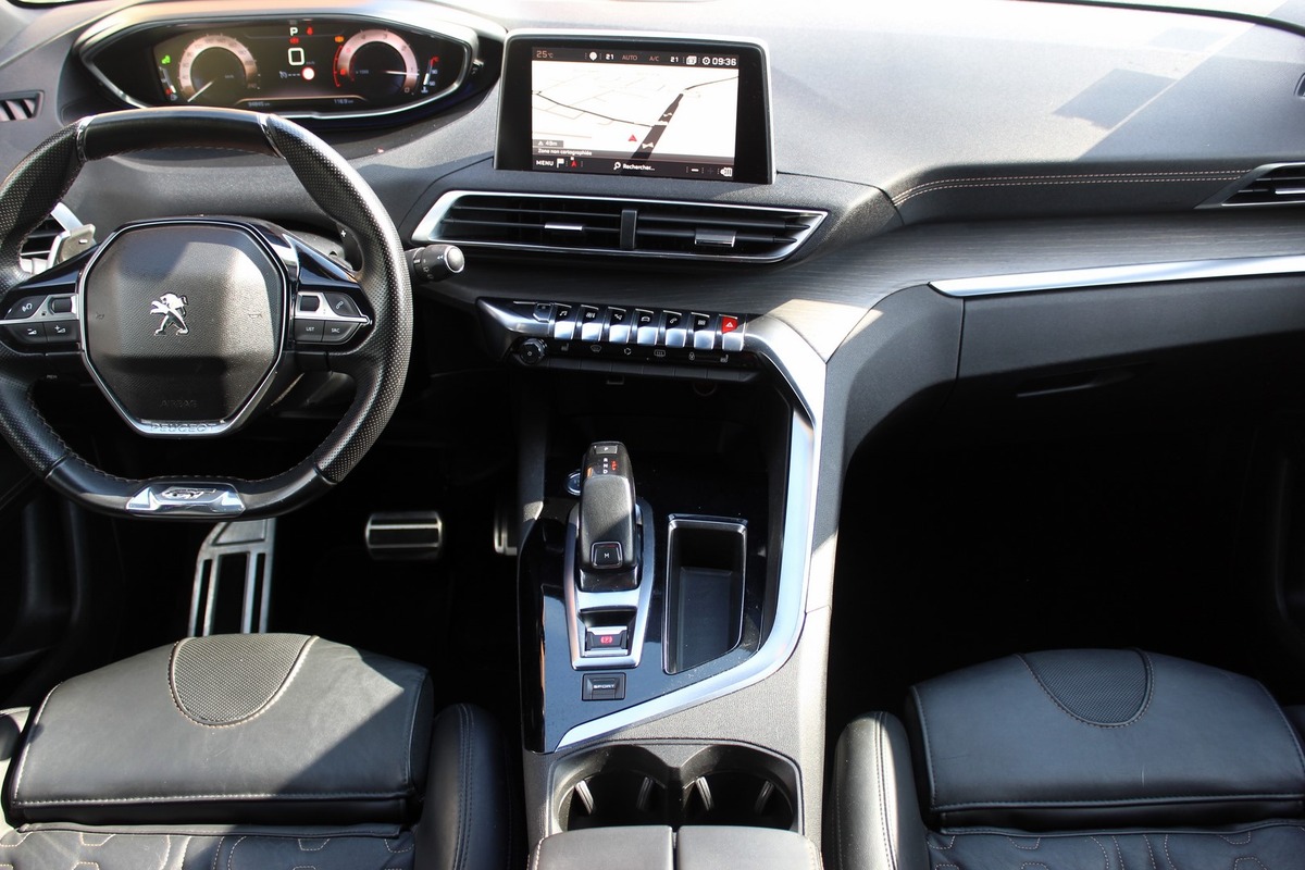 Peugeot 3008 II 2.0 BLUEHDI 180 ch GT EAT6 + CARPLAY + CUIR