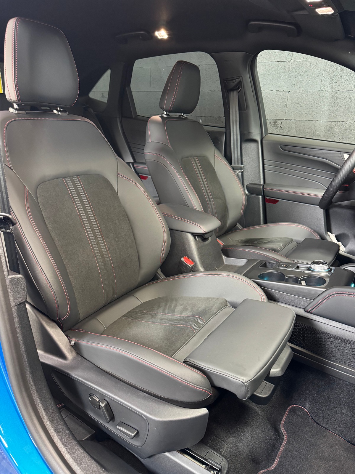 Ford Kuga 2.5 PHEV 243 CH ST-LINE X BLACK PACKAGE
